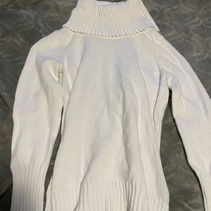 White NAUTICA turtleneck sweater